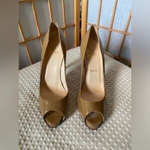 Christian Louboutin very prive 120 in camel